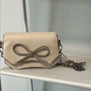 Elegant Cream Bow Accent Women's Bag-Perfect for a bride to be